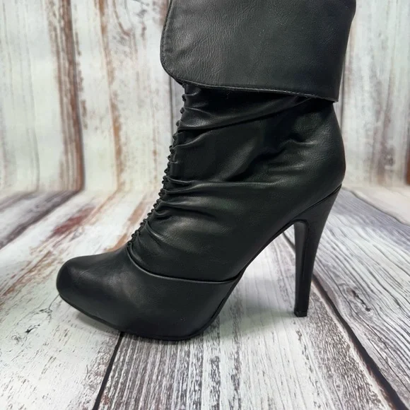 NWOT Kardashian Kollection Black Cuffed Heeled Boots with Zippered Design Size 9 - Picture 7 of 12